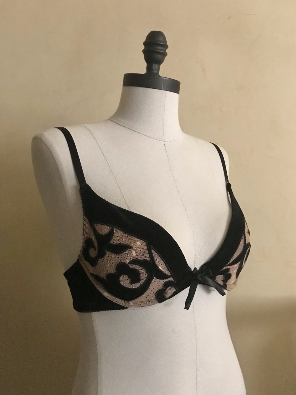 Vintage Black Velvet & Nude Lace Underwire Bra